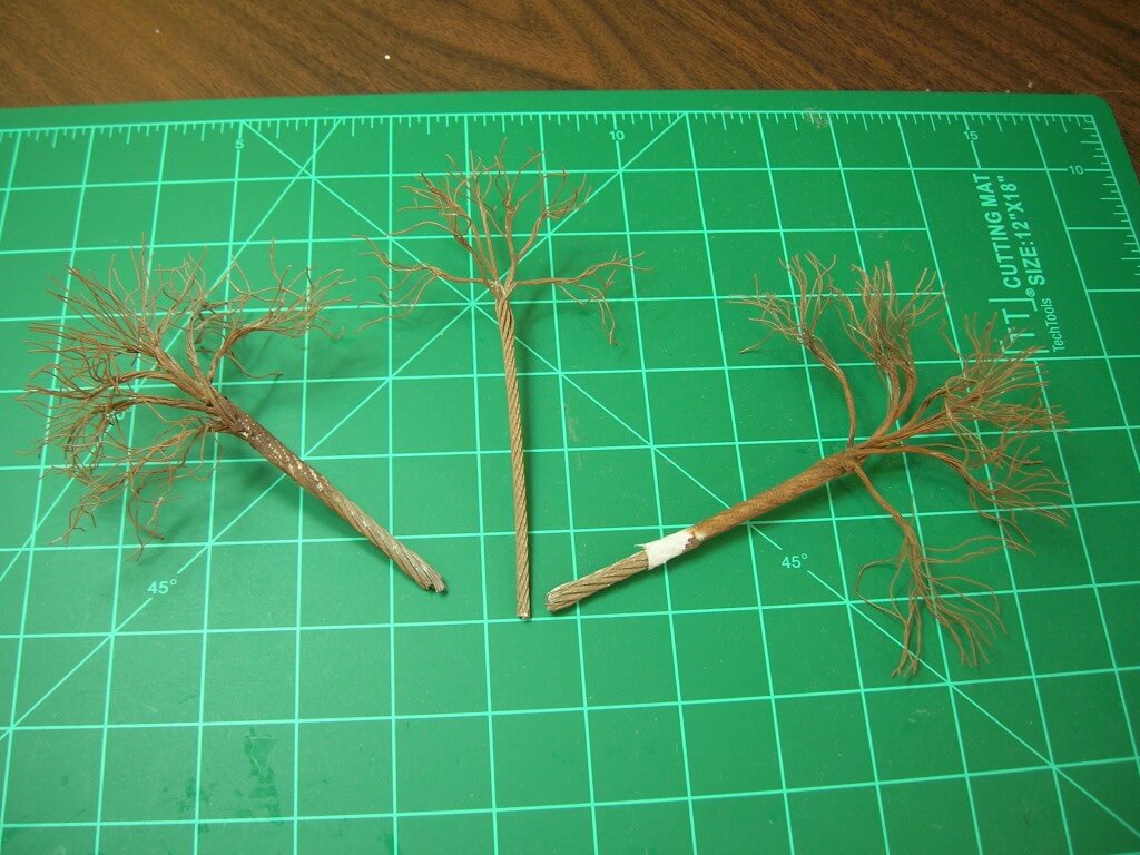 DSCN0001_02 Making Model Railway Trees Wire unstranded and painted
