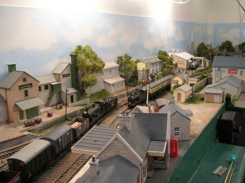 Hintock updated with changed locations for the Water Tower and the Signal Box.